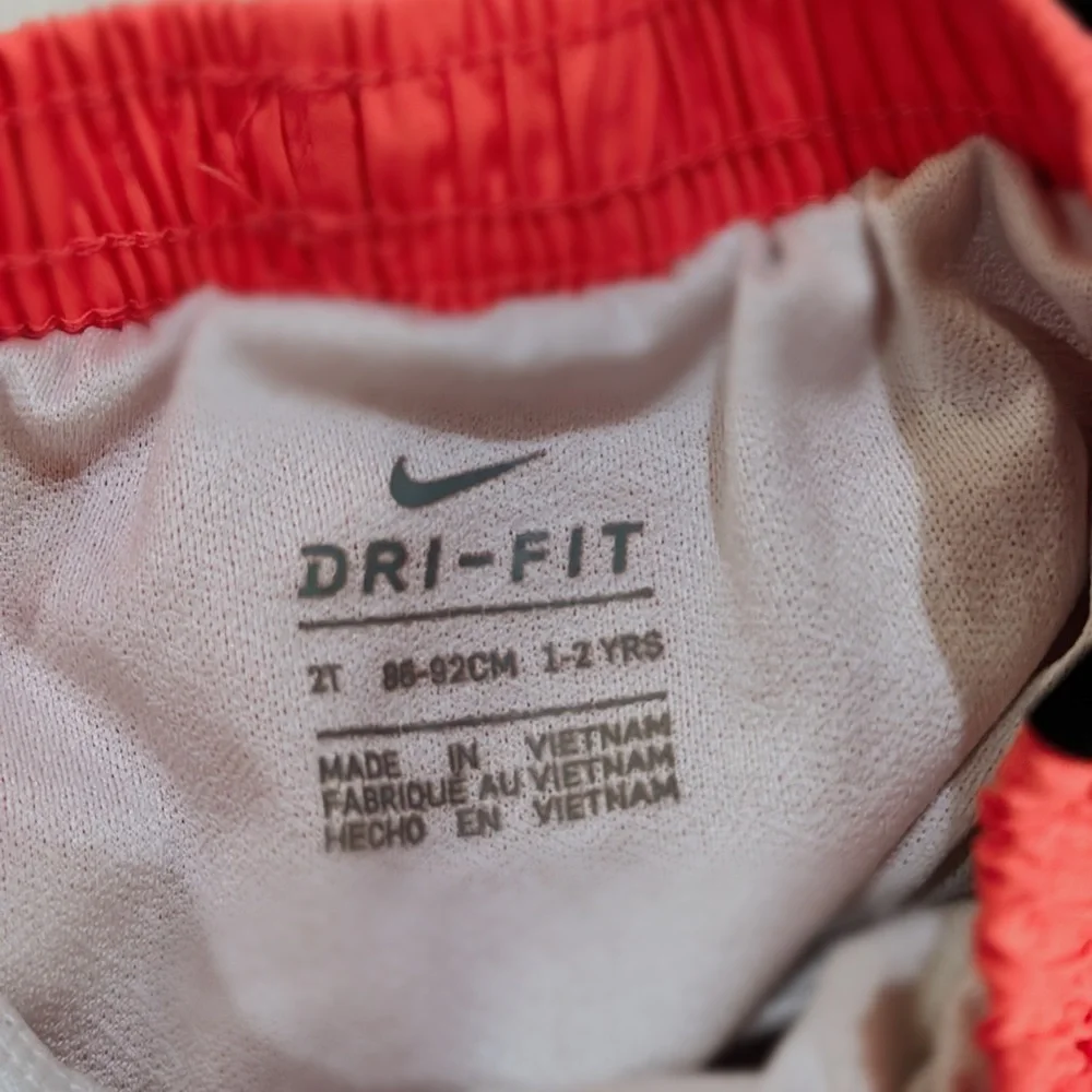 Nike Girl’s Dri-FIT Printed Tempo Shorts